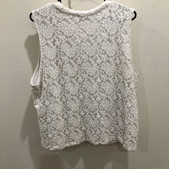 Elegant Cream Lace Sleeveless Top - Picture 4 of 5